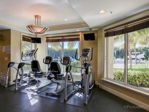 806 E Windward Way 401, Lantana FL 33462