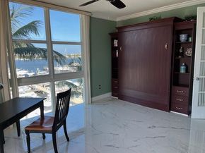 806 E Windward Way 401, Lantana FL 33462