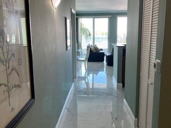 806 E Windward Way 401, Lantana FL 33462