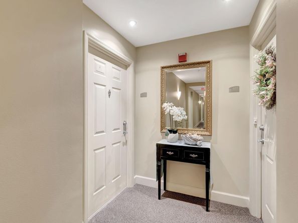 806 E Windward Way 401, Lantana FL 33462