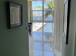 806 E Windward Way 401, Lantana FL 33462