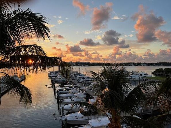 806 E Windward Way 401, Lantana FL 33462