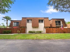 2061 SW 90th Ave B17, Davie FL 33324