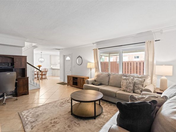 2061 SW 90th Ave B17, Davie FL 33324