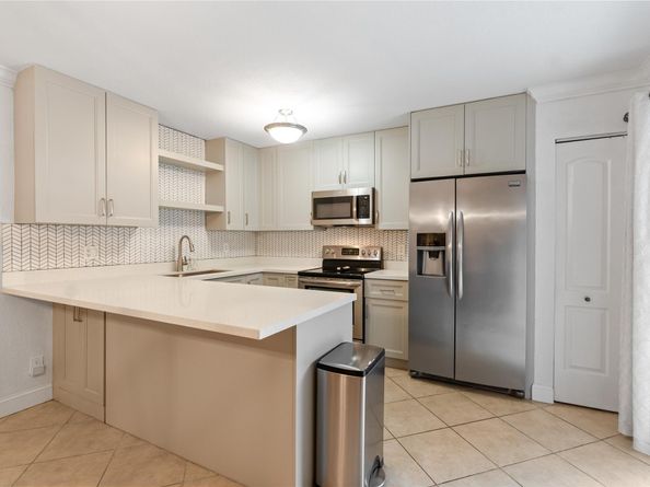 2061 SW 90th Ave B17, Davie FL 33324