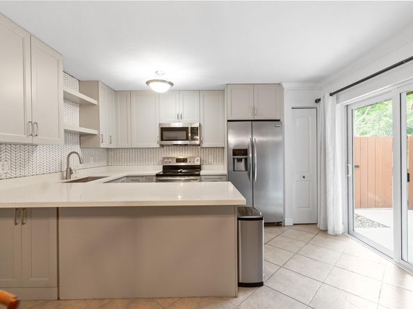 2061 SW 90th Ave B17, Davie FL 33324