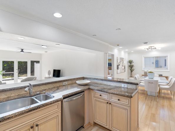 1720 NE 57th St, Fort Lauderdale FL 33334