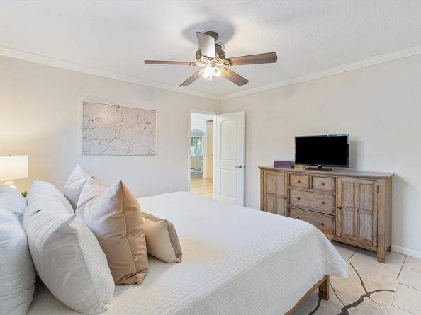 1720 NE 57th St, Fort Lauderdale FL 33334