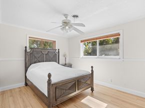 1720 NE 57th St, Fort Lauderdale FL 33334