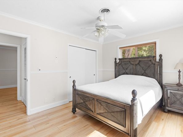 1720 NE 57th St, Fort Lauderdale FL 33334