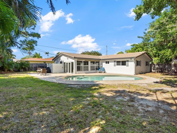 1720 NE 57th St, Fort Lauderdale FL 33334