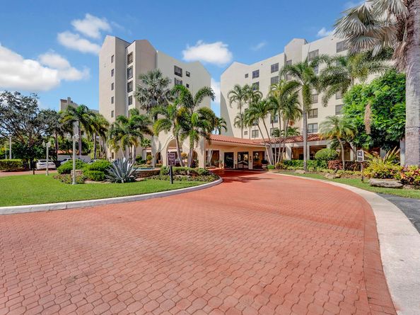 7235 Promenade Drive J302, Boca Raton FL 33433