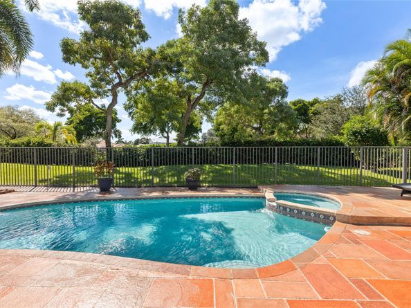 21011 Windemere Ln, Boca Raton FL 33428