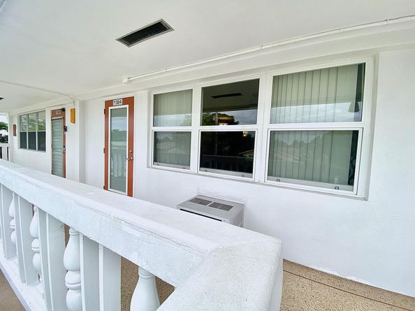 384 Tilford R, Deerfield Beach FL 33442