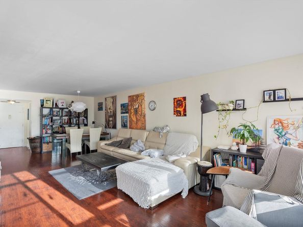 800 Parkview Dr 528, Hallandale Beach FL 33009