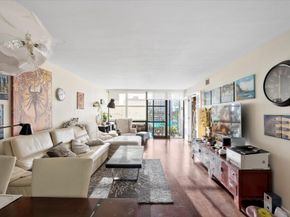 800 Parkview Dr 528, Hallandale Beach FL 33009