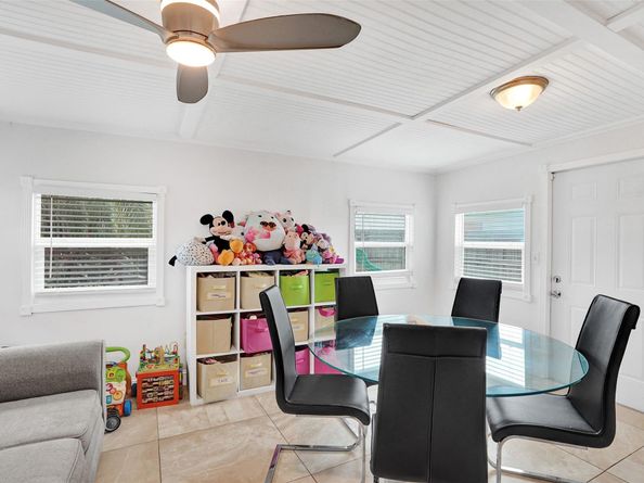 6298 NW 15th St, Margate FL 33063