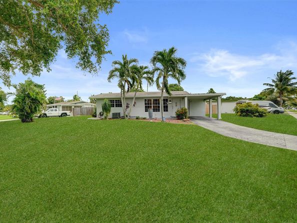 6298 NW 15th St, Margate FL 33063
