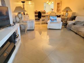 5945 Del Lago Cir 105, Sunrise FL 33313
