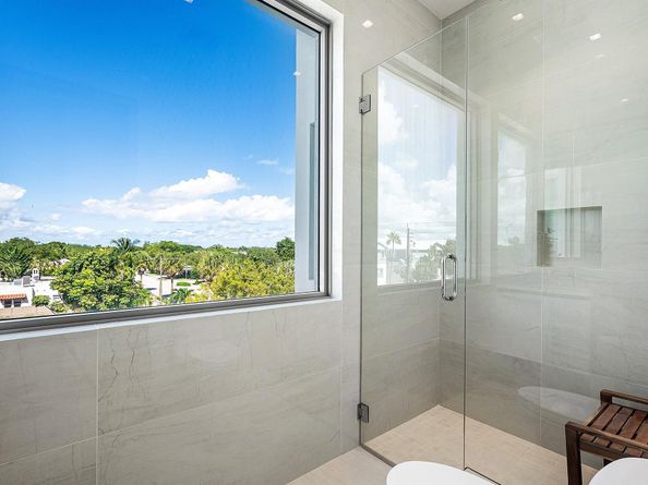 246 NE 6th Avenue 3b, Delray Beach FL 33483
