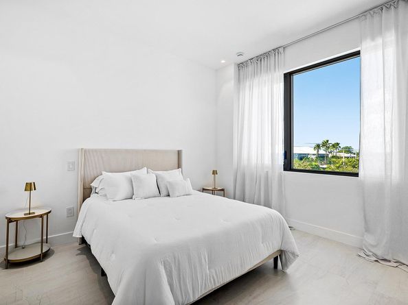246 NE 6th Avenue 3b, Delray Beach FL 33483