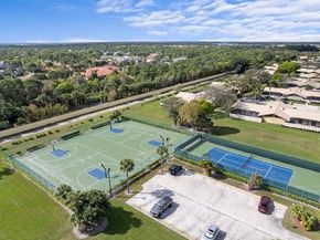 12816 Woodmill Dr, Palm Beach Gardens FL 33418