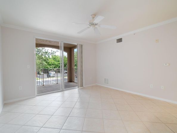 6386 Emerald Dunes Drive 203, West Palm Beach FL 33411