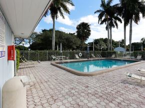 505 S Pine Island Rd B203, Fort Lauderdale FL 33324