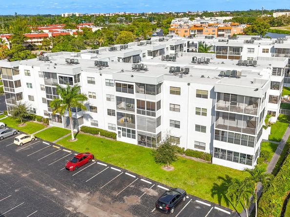 3000 Sunrise Lakes Drive E 204, Sunrise FL 33322