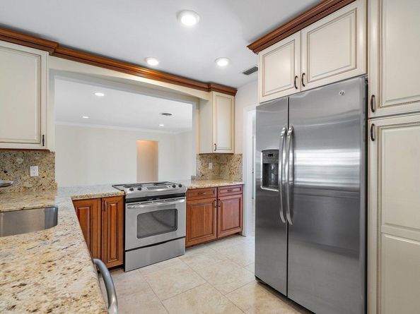 1525 SE 6th Street, Deerfield Beach FL 33441