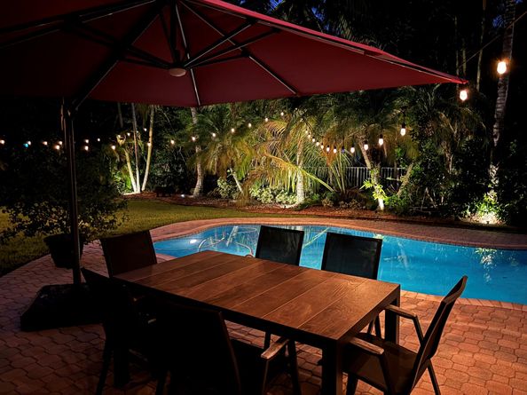 1673 Victoria Pointe Cir, Weston FL 33327