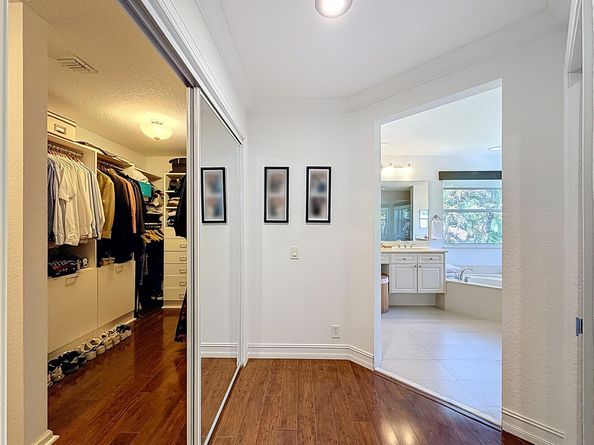 1673 Victoria Pointe Cir, Weston FL 33327