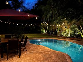 1673 Victoria Pointe Cir, Weston FL 33327