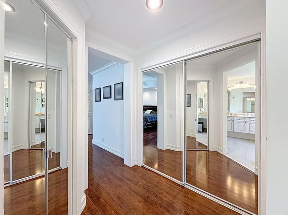 1673 Victoria Pointe Cir, Weston FL 33327