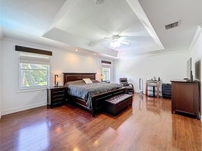 1673 Victoria Pointe Cir, Weston FL 33327