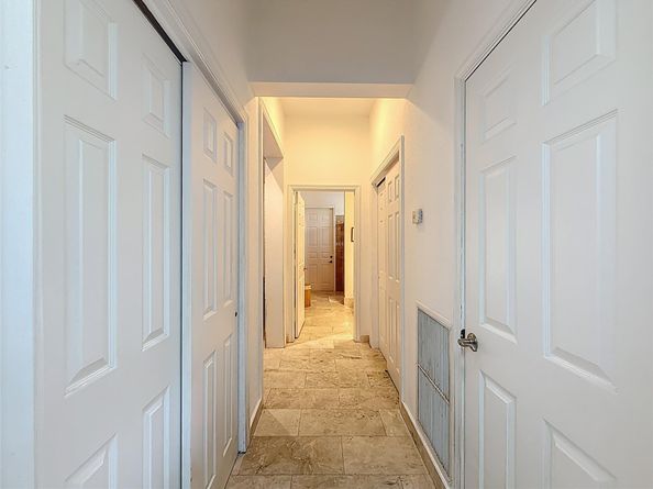 1673 Victoria Pointe Cir, Weston FL 33327