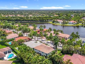 1673 Victoria Pointe Cir, Weston FL 33327