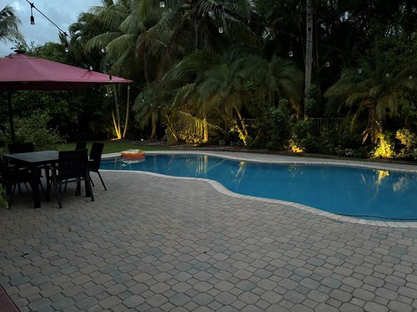 1673 Victoria Pointe Cir, Weston FL 33327