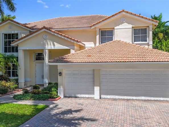 1673 Victoria Pointe Cir, Weston FL 33327