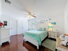 1673 Victoria Pointe Cir, Weston FL 33327