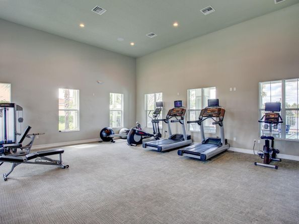 92 Palmetto Ln, Royal Palm Beach FL 33411
