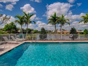 92 Palmetto Ln, Royal Palm Beach FL 33411
