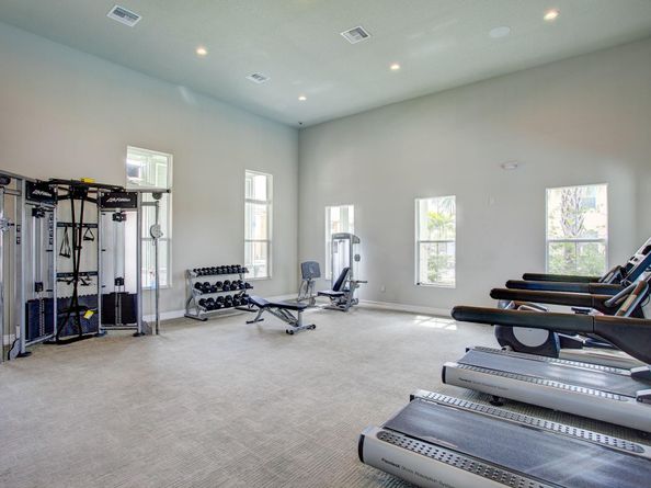 92 Palmetto Ln, Royal Palm Beach FL 33411