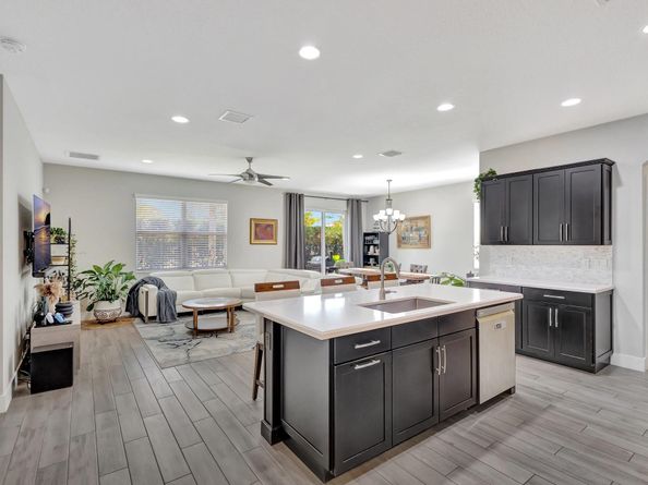 92 Palmetto Ln, Royal Palm Beach FL 33411