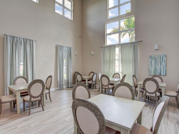 92 Palmetto Ln, Royal Palm Beach FL 33411