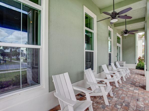 92 Palmetto Ln, Royal Palm Beach FL 33411
