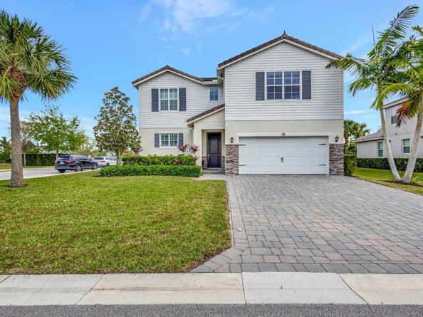 92 Palmetto Ln, Royal Palm Beach FL 33411