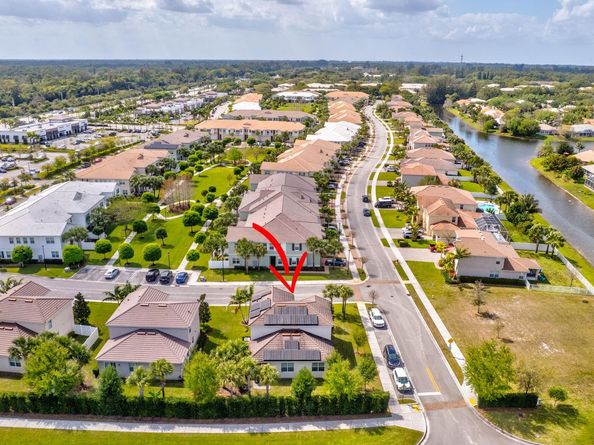 92 Palmetto Ln, Royal Palm Beach FL 33411