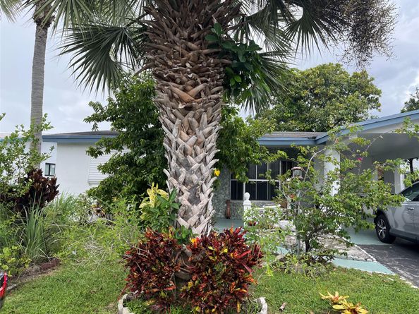 4171 NW 52nd Ave, Lauderdale Lakes FL 33319