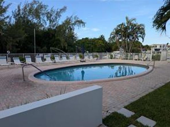 2860 NE 14th Street Cswy 405 D, Pompano Beach FL 33062